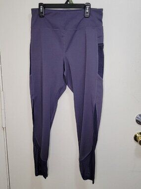 Women's WalkPop by Adore Me capri athletic leggings